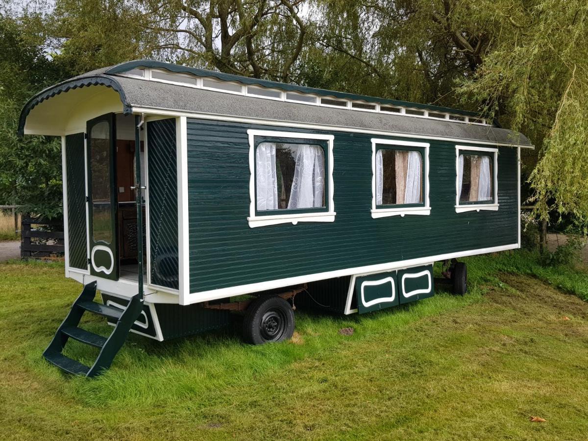 Gipsy Home Nieuwleusen Екстериор снимка