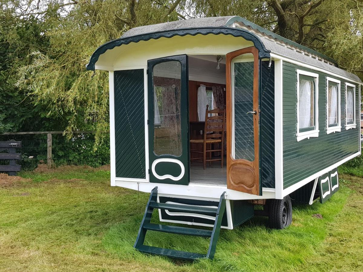 Gipsy Home Nieuwleusen Екстериор снимка